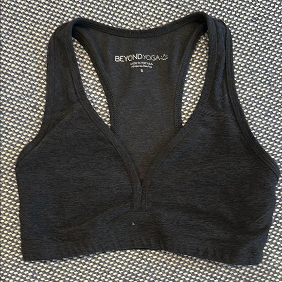 Beyond Yoga Black Racerback Sports Bra - Picture 1 of 2